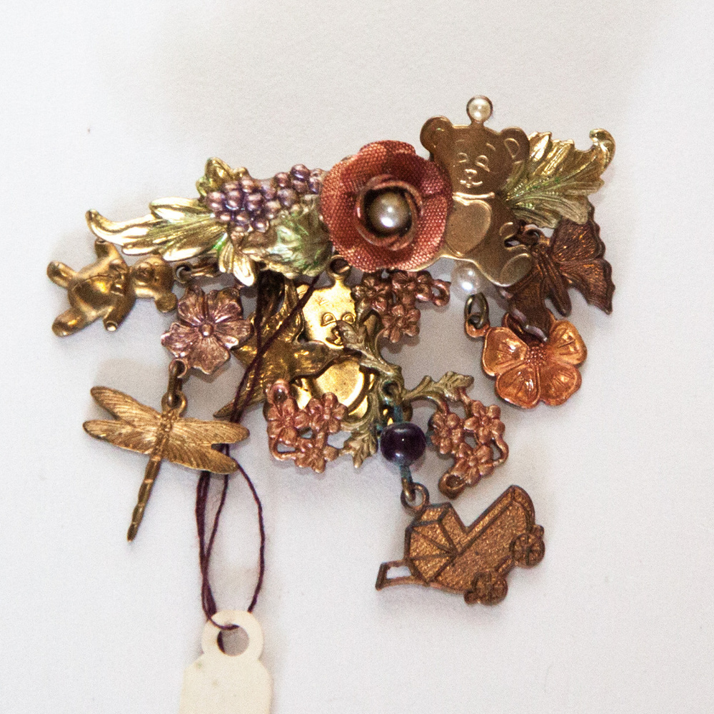 Antique Victorian style Charm Brooch pin NWT